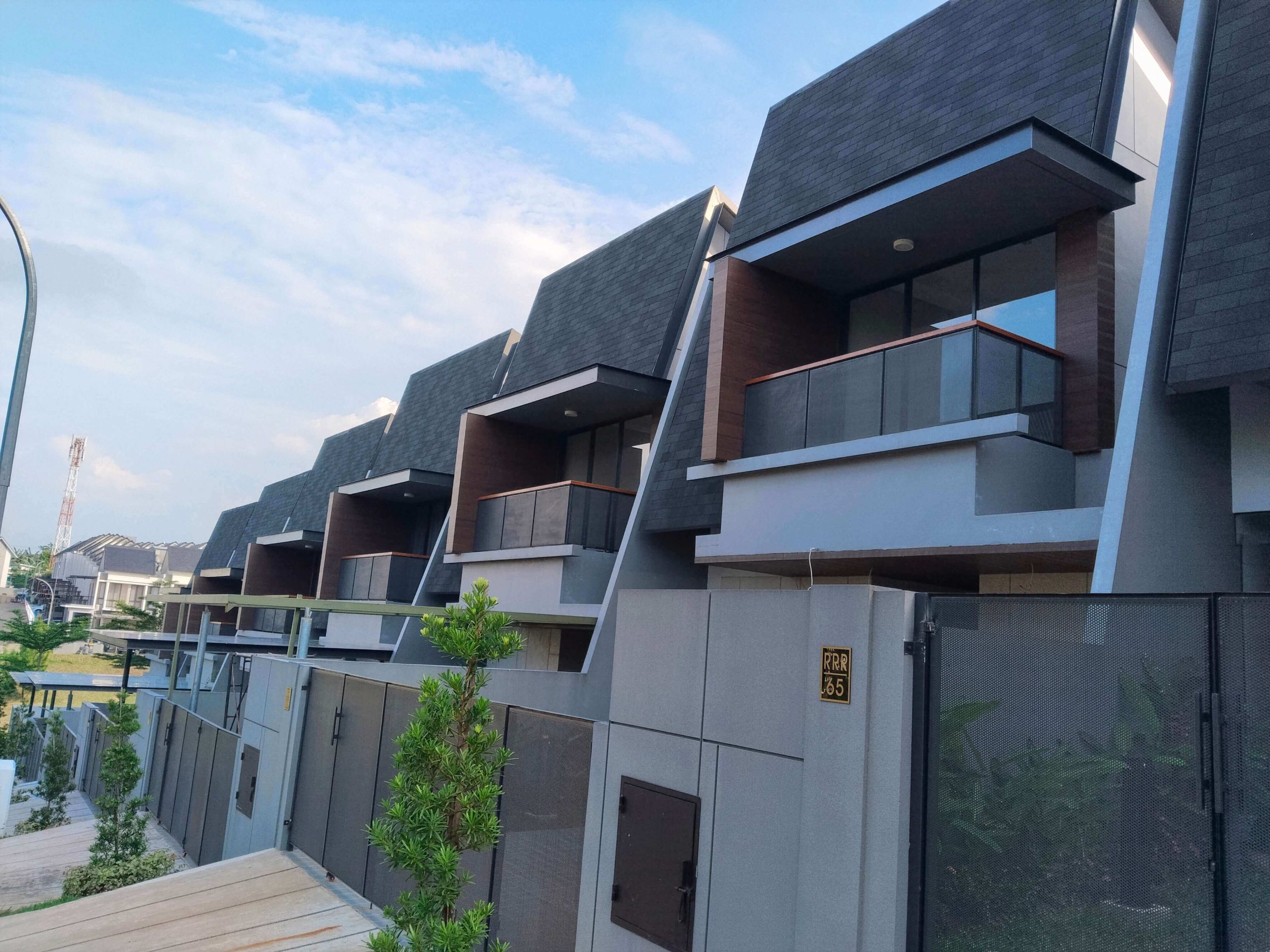 Rumah Tipe Revania di Cluster Lagoon Park - Bukit Golf Riverside - Image 5