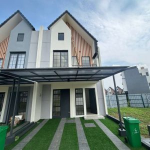 Rumah Tipe Safford Deluxe di Cluster Aurora Synthesis Huis – Cijantung Jakarta Timur