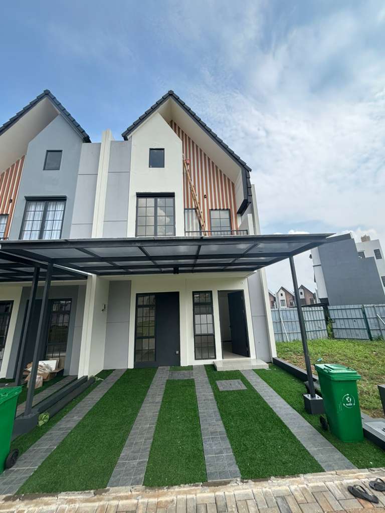 Rumah Tipe Safford Deluxe di Cluster Aurora Synthesis Huis - Cijantung Jakarta Timur